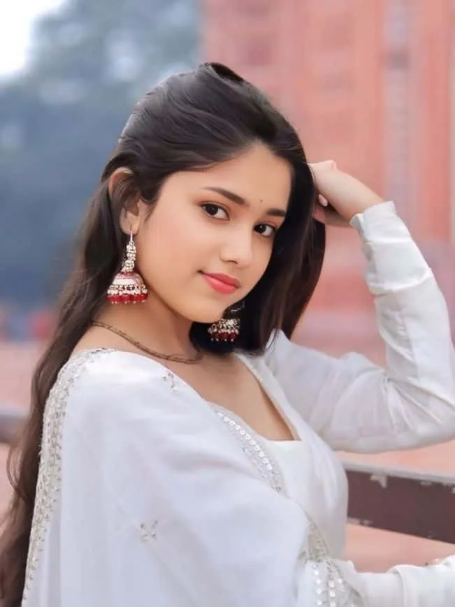 cute-girl-dp-for-whatsapp-4 Cute Girl Dp For Whatsapp