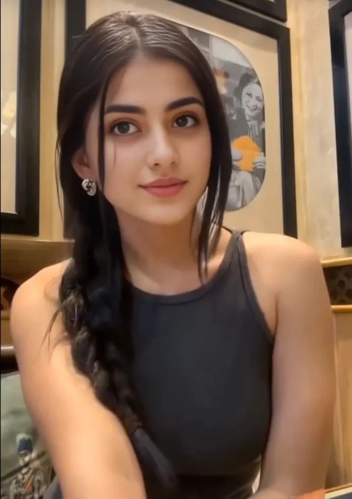 Cute Girl Pic