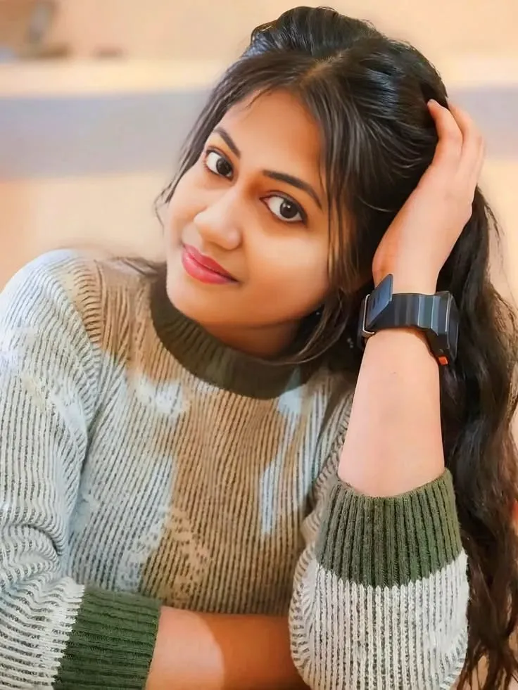 Cute Girl Photo