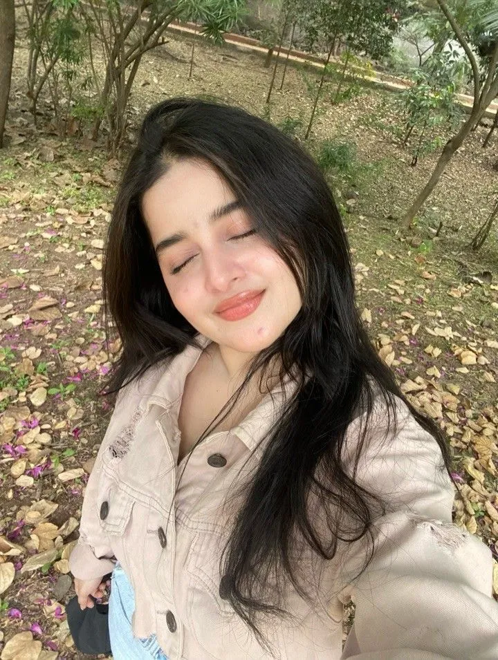 Cute Girl Pic For Dp