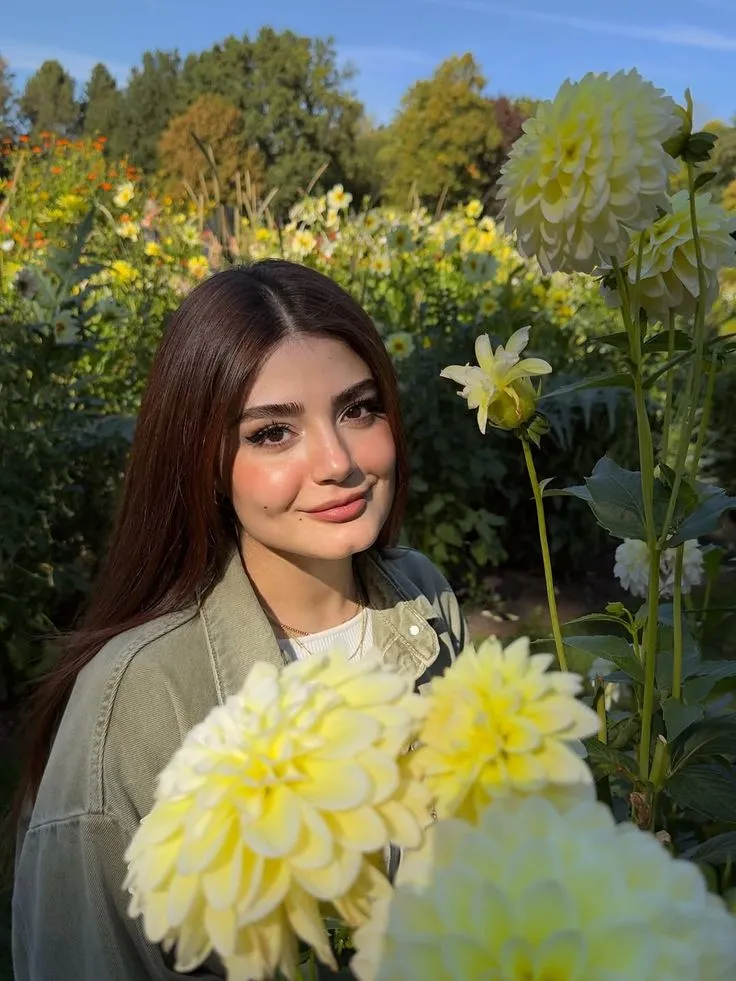 Cute Girl Pic For Dp