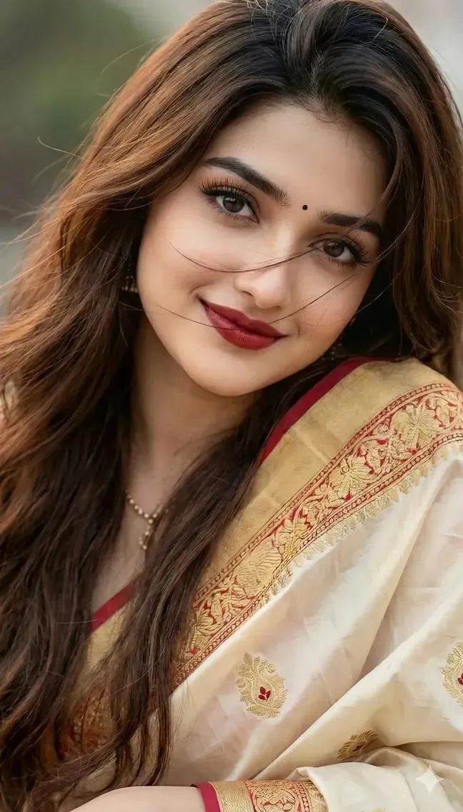 Cute Simple Girl Pic