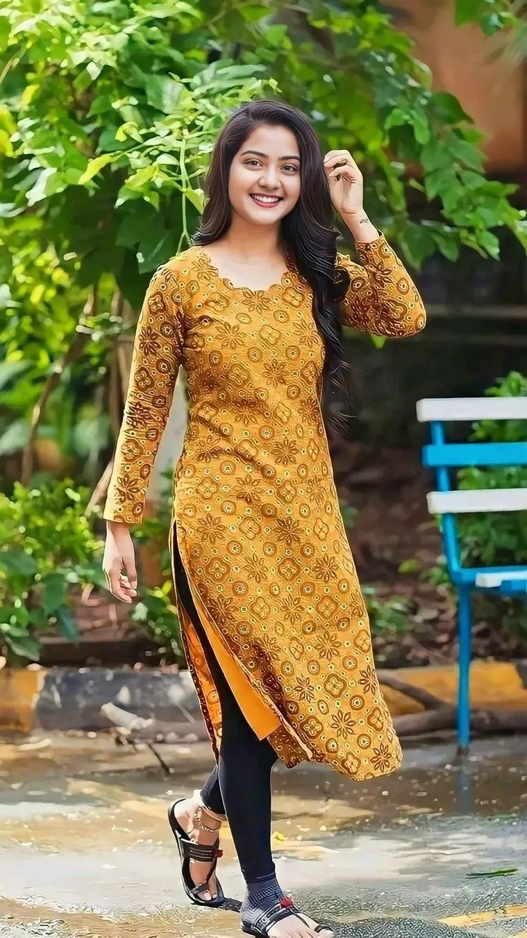Simple Girl Image
