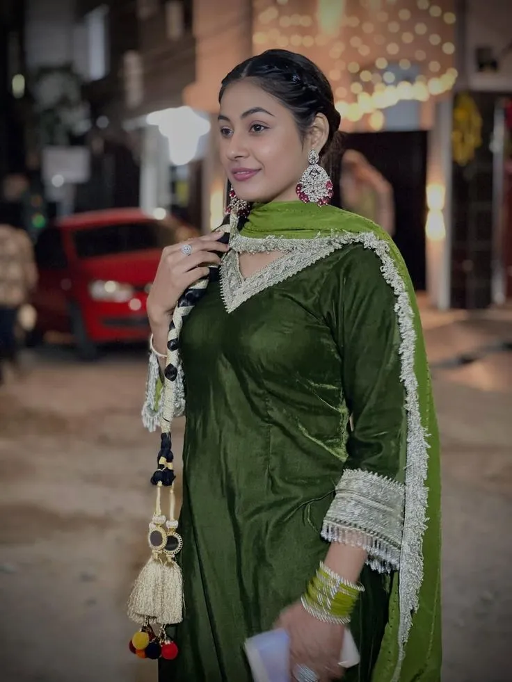 Simple Punjabi Girl Pictures Simple Punjabi Girl Pictures
